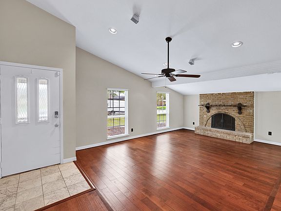 5th image of 2204 Overglen Dr