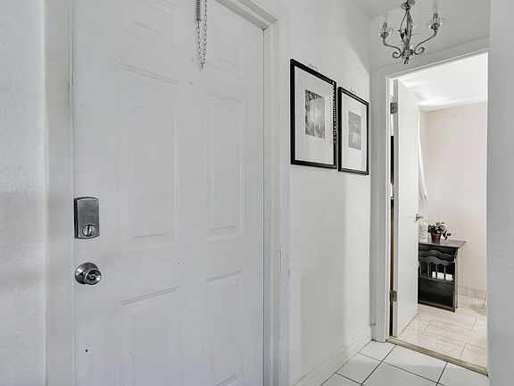 4th image of 461 NW 76th Avenue #205