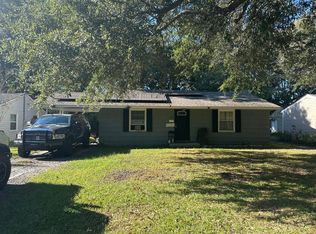 1206 Hawthorne Rd, Hanahan, SC 29410