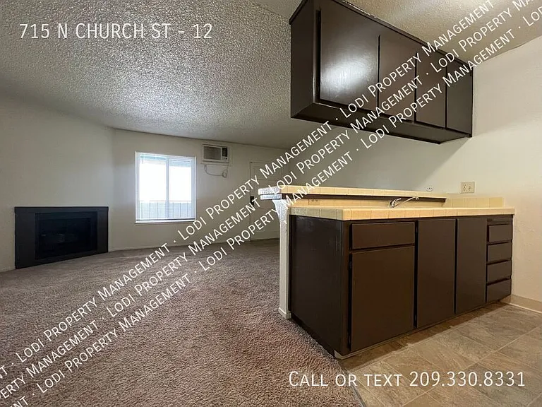 715 N Church St #12 — Photo 8