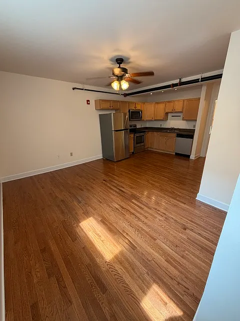 1 bed, 700 sqft, $1,150 — Photo 1