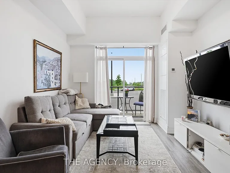 450 Dundas St E #101 — Photo 12