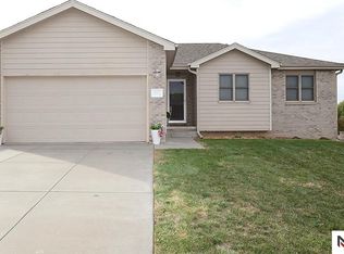 245 Orchard Pl, Hickman, NE 68372