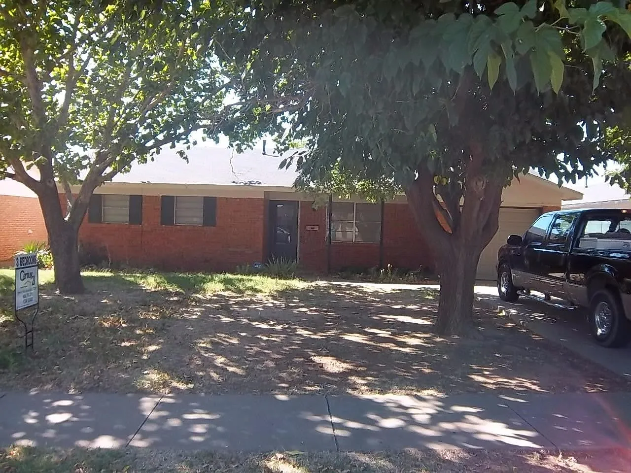 3 bed, 1408 sqft, $1,150 — Photo 1
