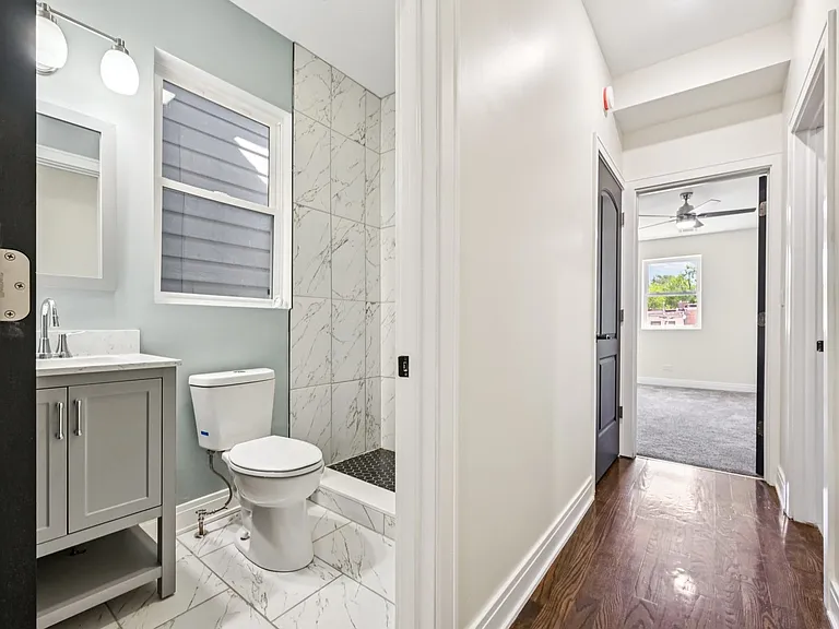 6547 S Langley Ave — Photo 18