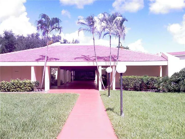 6729 Coral Lake Dr #6729 — Photo 12