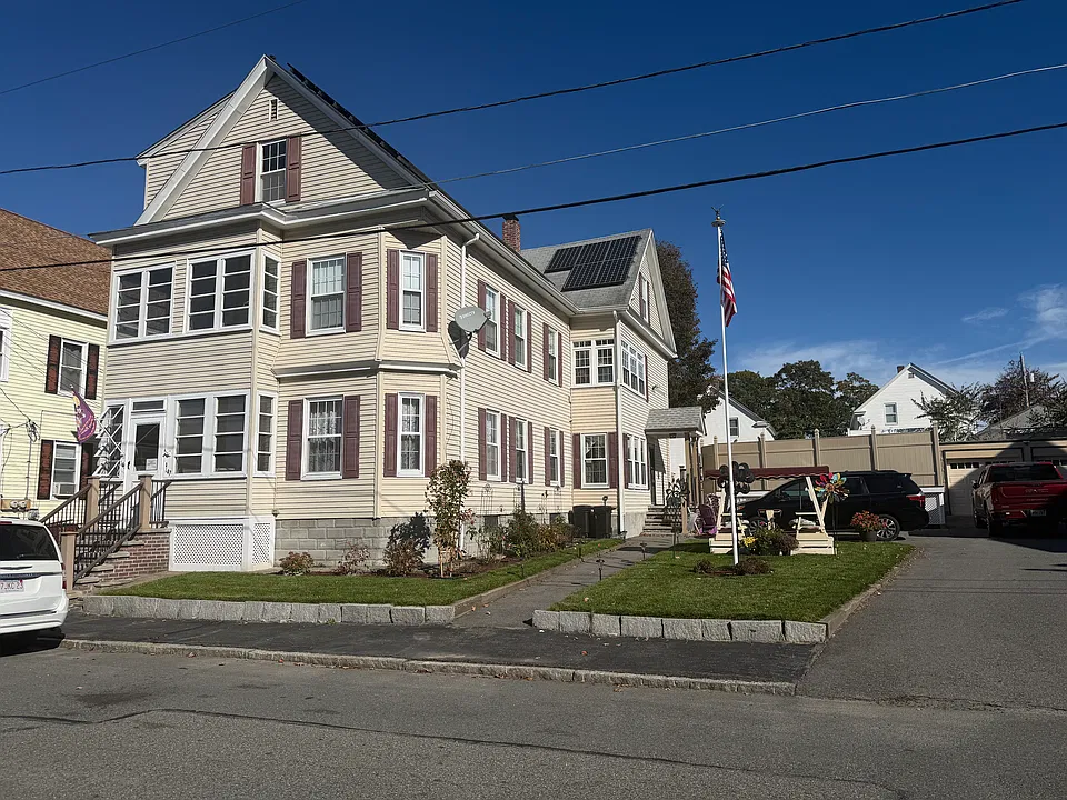 147 Gershom Ave #2