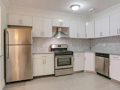 9431 60th Ave APT 5G, Flushing, NY, 11373