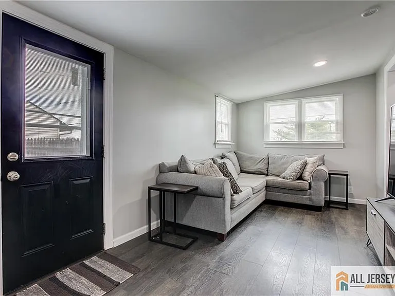 509 New Durham Rd — Photo 11