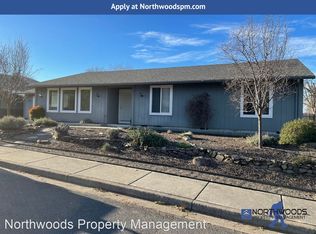 385 Blackberry Ct, Talent, OR 97540