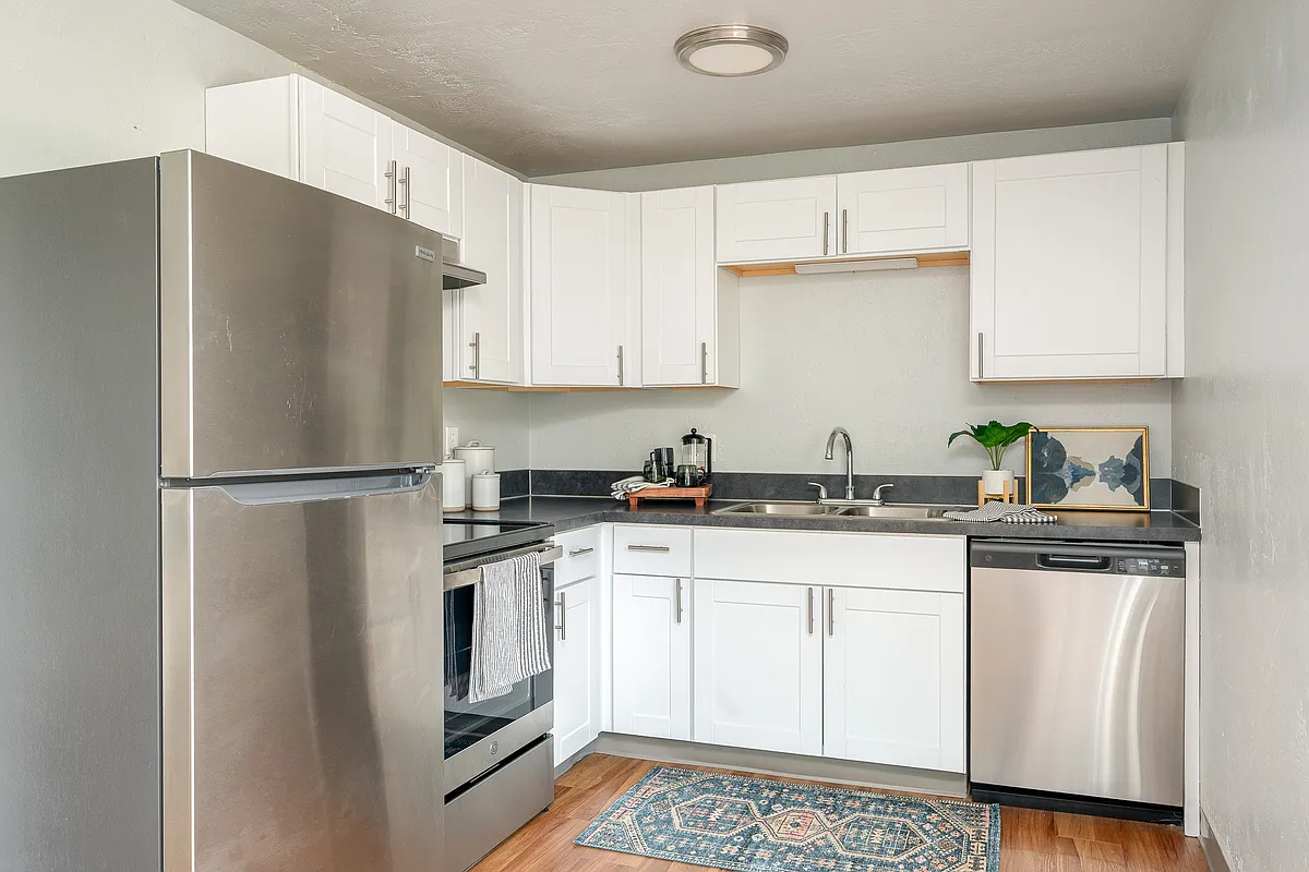 Pacific Village | Kitchen - Pacific Village