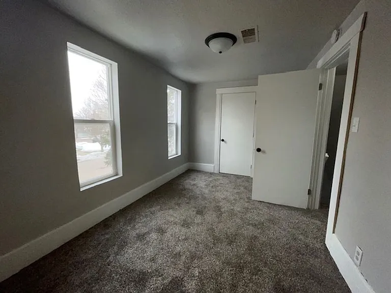 928 N Spring Ave — Photo 6