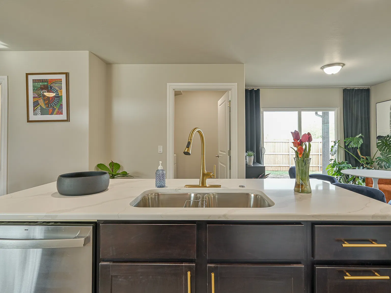 1452 E Park Pl — Photo 4