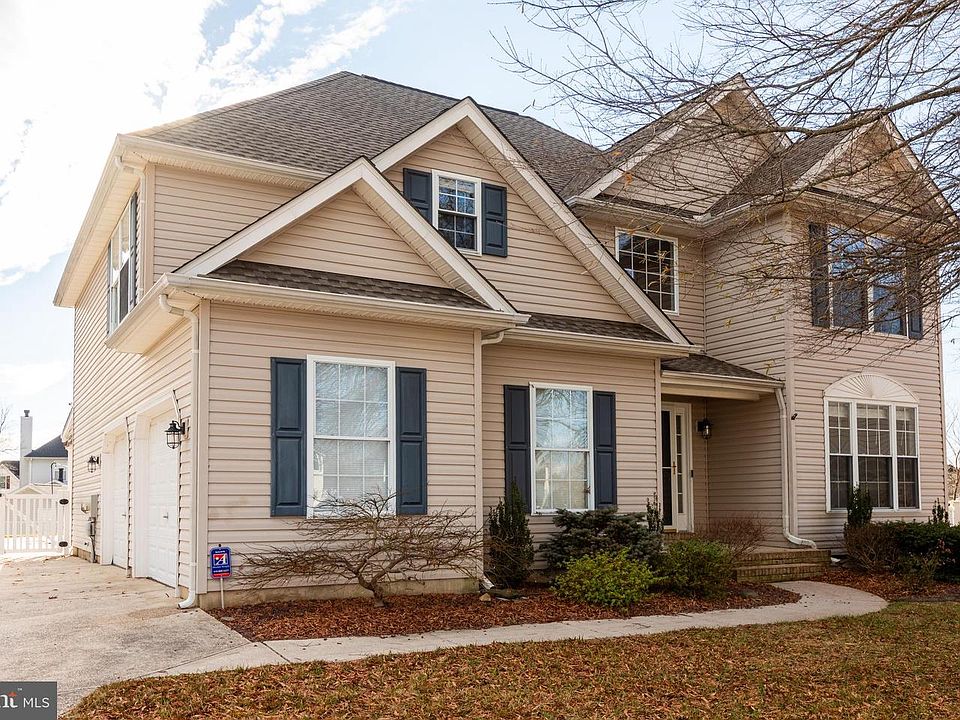1st image of 128 Peach Blossom Ln