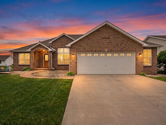 3rd image of 2939 Vaughndale Dr