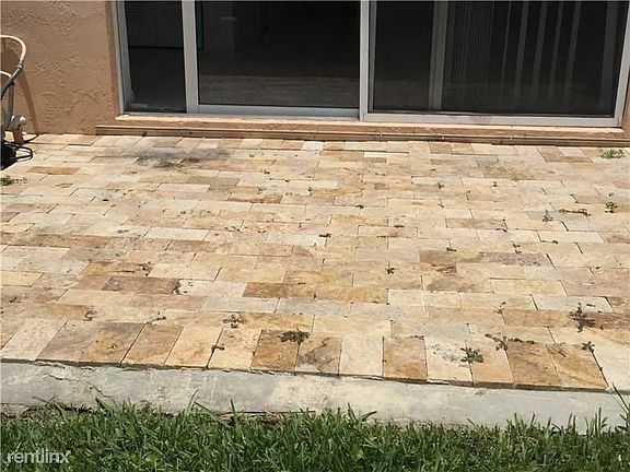 190-A10122798_A01_22