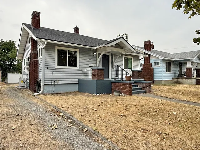 Building Photo - 1007 E Carlisle Ave