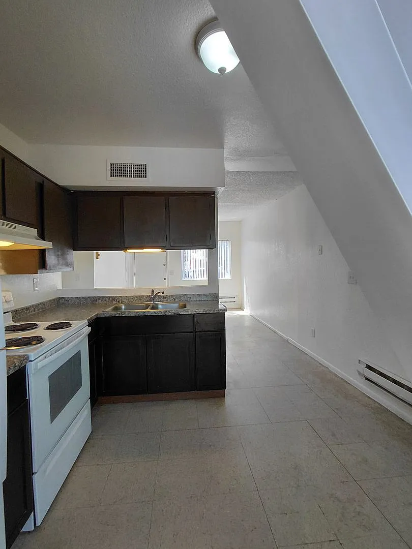 1360 E. Drexel Road — Photo 4