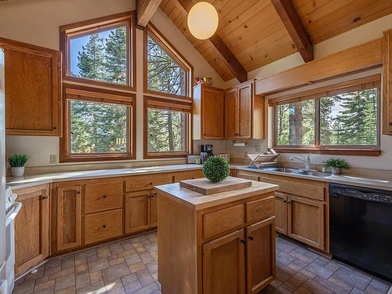 11476 Kitzbuhel Rd — Photo 3