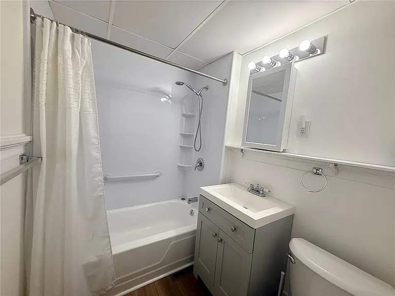 5156 Saint Paul Blvd — Photo 26