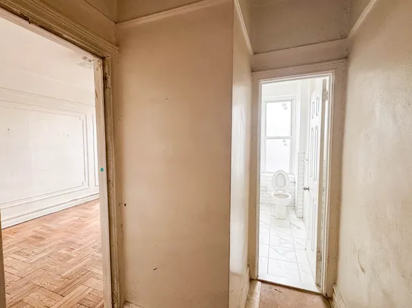 109-18 Lefferts Boulevard image 7 of 15