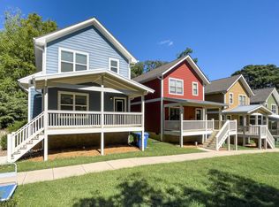 2 Cottage Cove Ln, Asheville, NC 28803