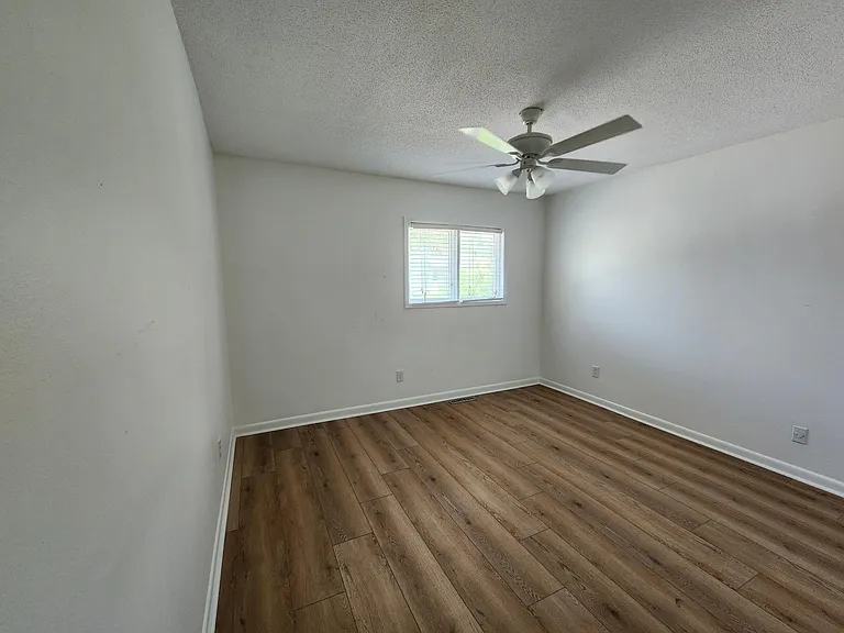 4 Sandpiper Ct — Photo 8