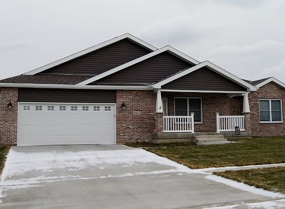 4th image of 90/2032 Brook Stone Dr