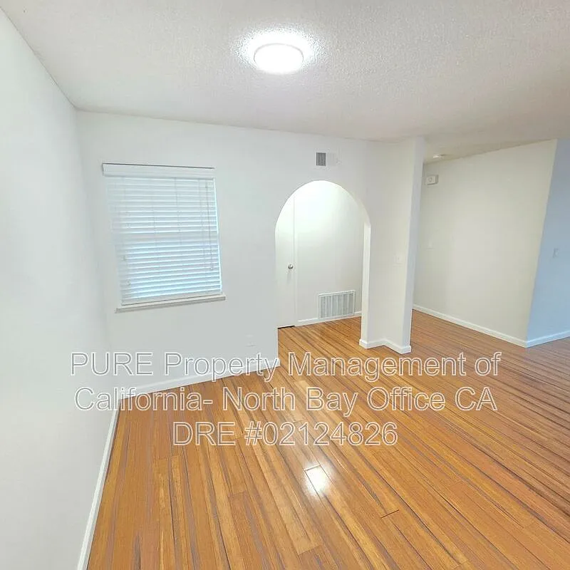 Building Photo - 1025 Palmetto Way