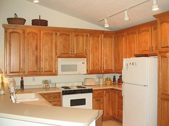 4th image of 2300 Hidden Maples Pl