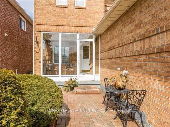 22 Matterdale Ave #Basement, Brampton, ON L6Y 4J6
