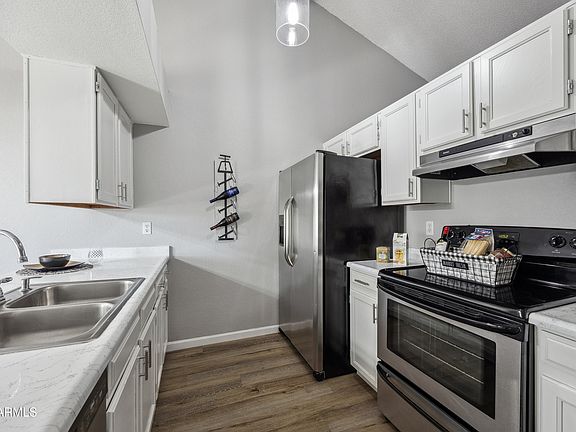 3rd image of 5105 W WOOD Drive