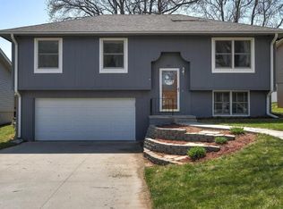 13011 Browne Cir, Omaha, NE 68164