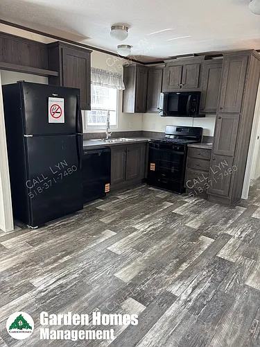 10 Saratoga Dr Photo 1