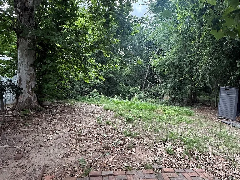 1315 Sycamore Ave — Photo 24