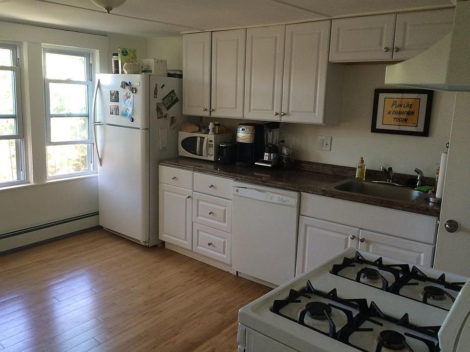 2nd image of 14 Princeton St #1
