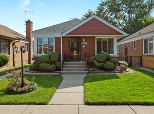 8927 S Cornell Ave, Chicago, IL 60617