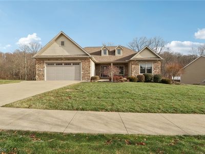 491 Hidden Pond Dr, Doylestown, OH, 44230