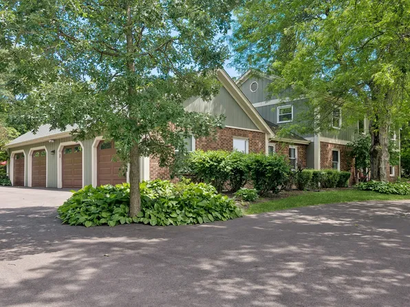 17N455 Binnie Lakes Trl, West Dundee, IL 60118