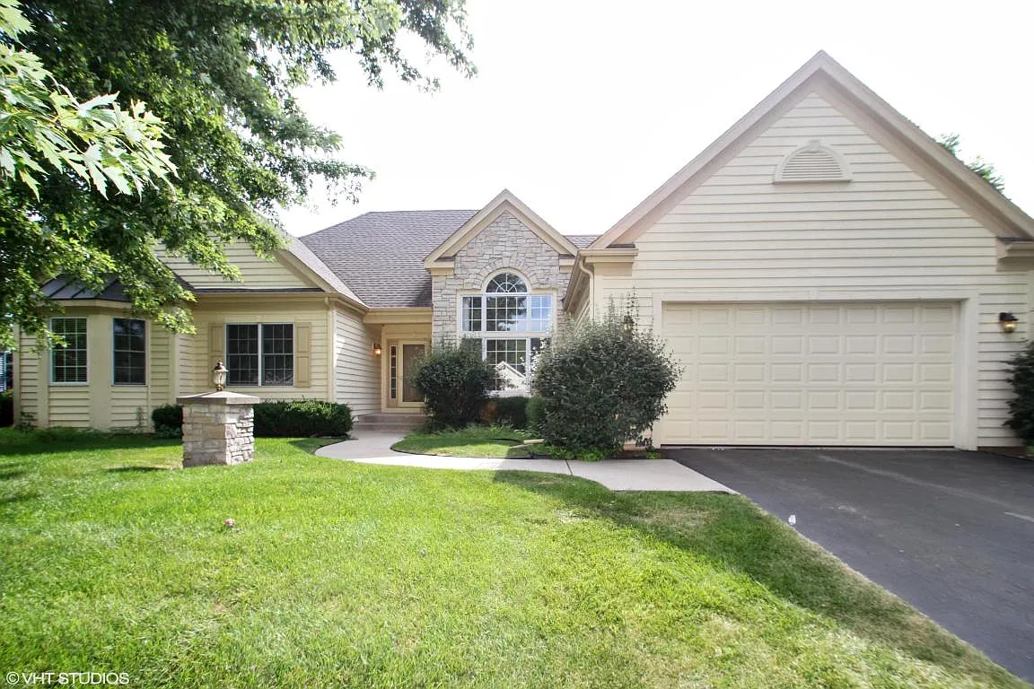 451 Smythe Dr photo 1