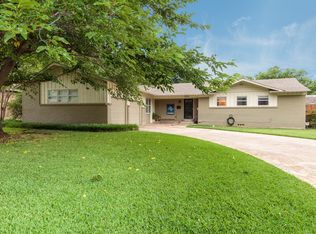 1509 White Way Dr, Arlington, TX 76013