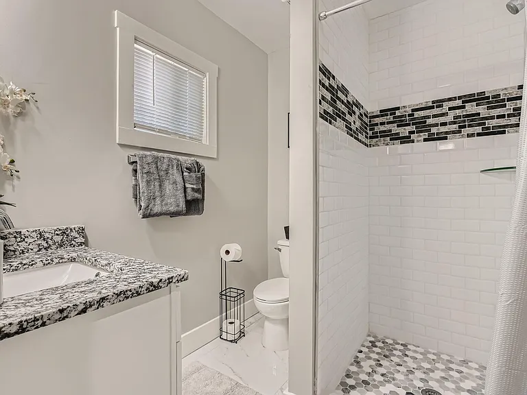1133 Mayland Cir SW — Photo 17