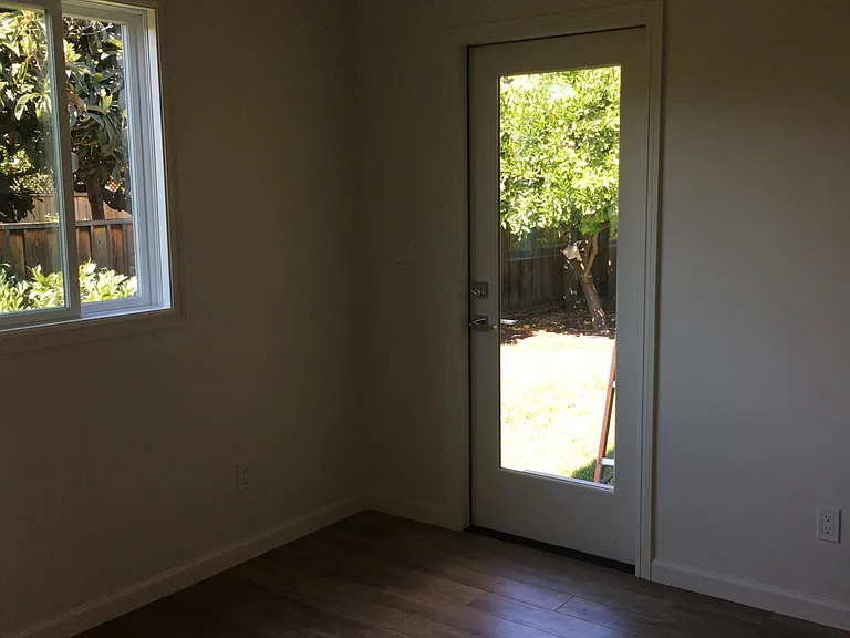 Poplar St — Photo 9