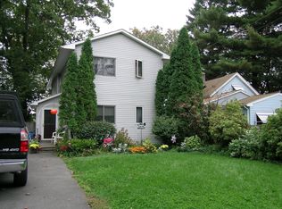 17 Riverview Ave, Agawam, MA 01001