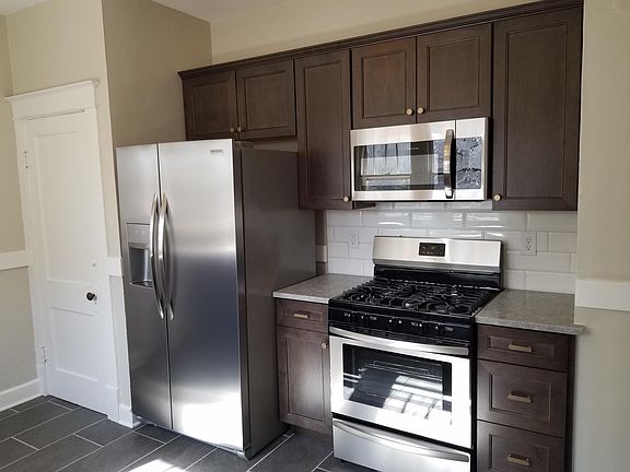 4th image of 1211 Emerson Ave