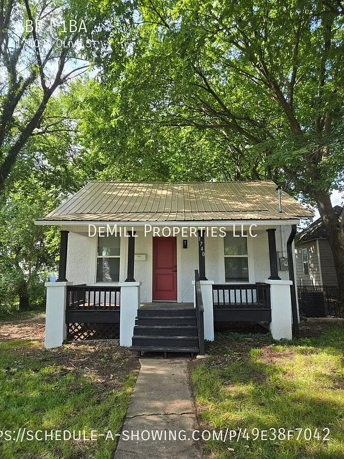 Move-In Ready 3 Bed, 1 Bath Completely Updated in 2026 — Photo 2