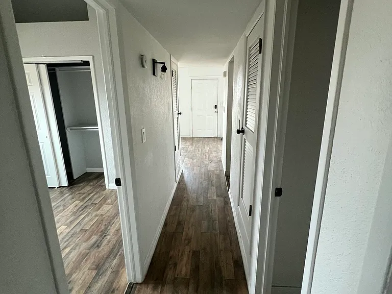 8609 Mercury St #B — Photo 22