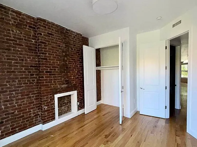 70 Herkimer St #5 — Photo 6