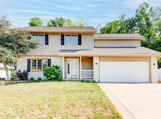 3832 Riverside Dr NE, Cedar Rapids, IA 52411