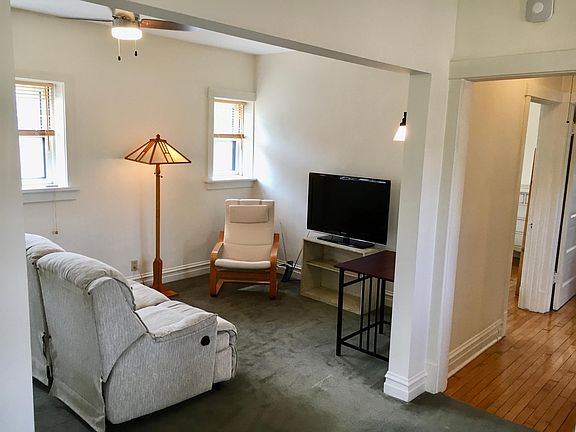 2nd image of 5028 S Ellis Ave